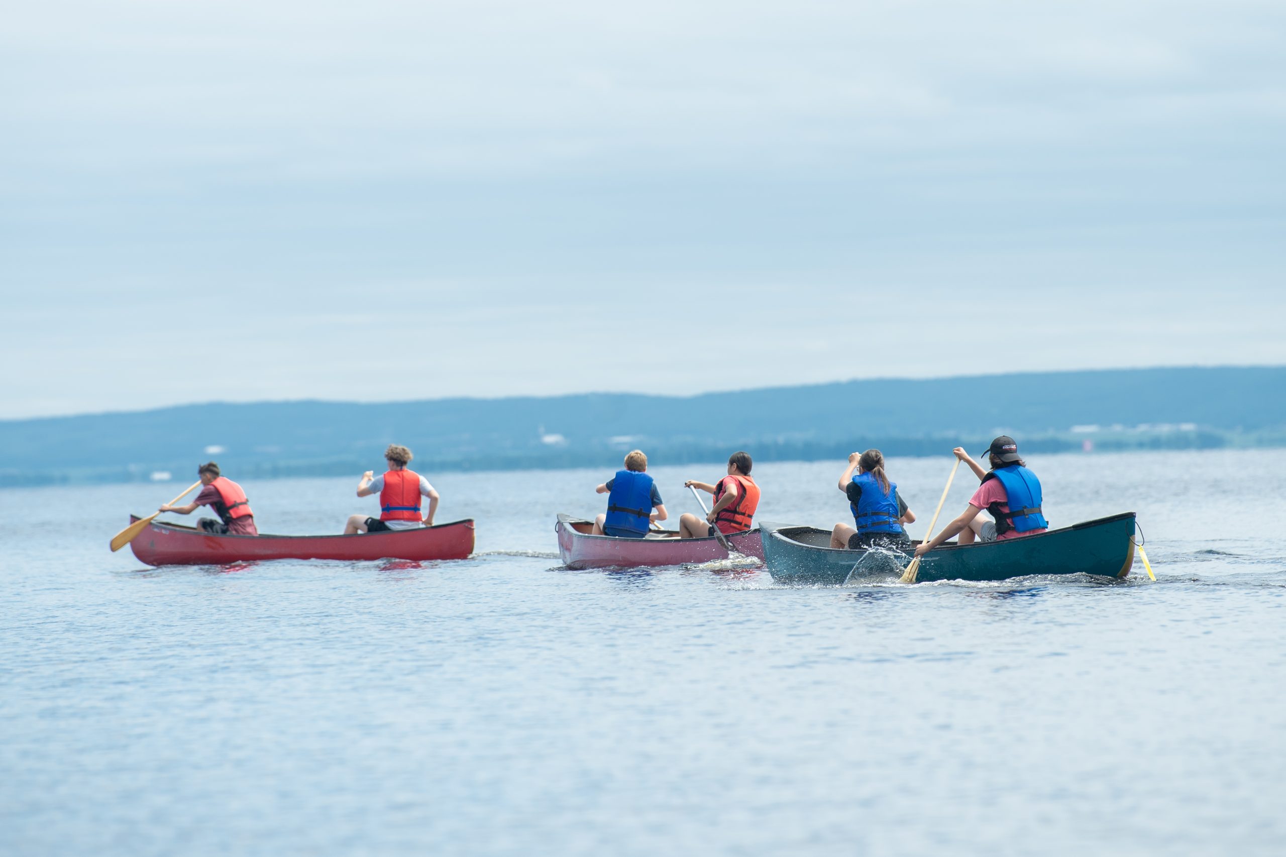 Entraînements à la course de canot pour les 12 à 20 ans