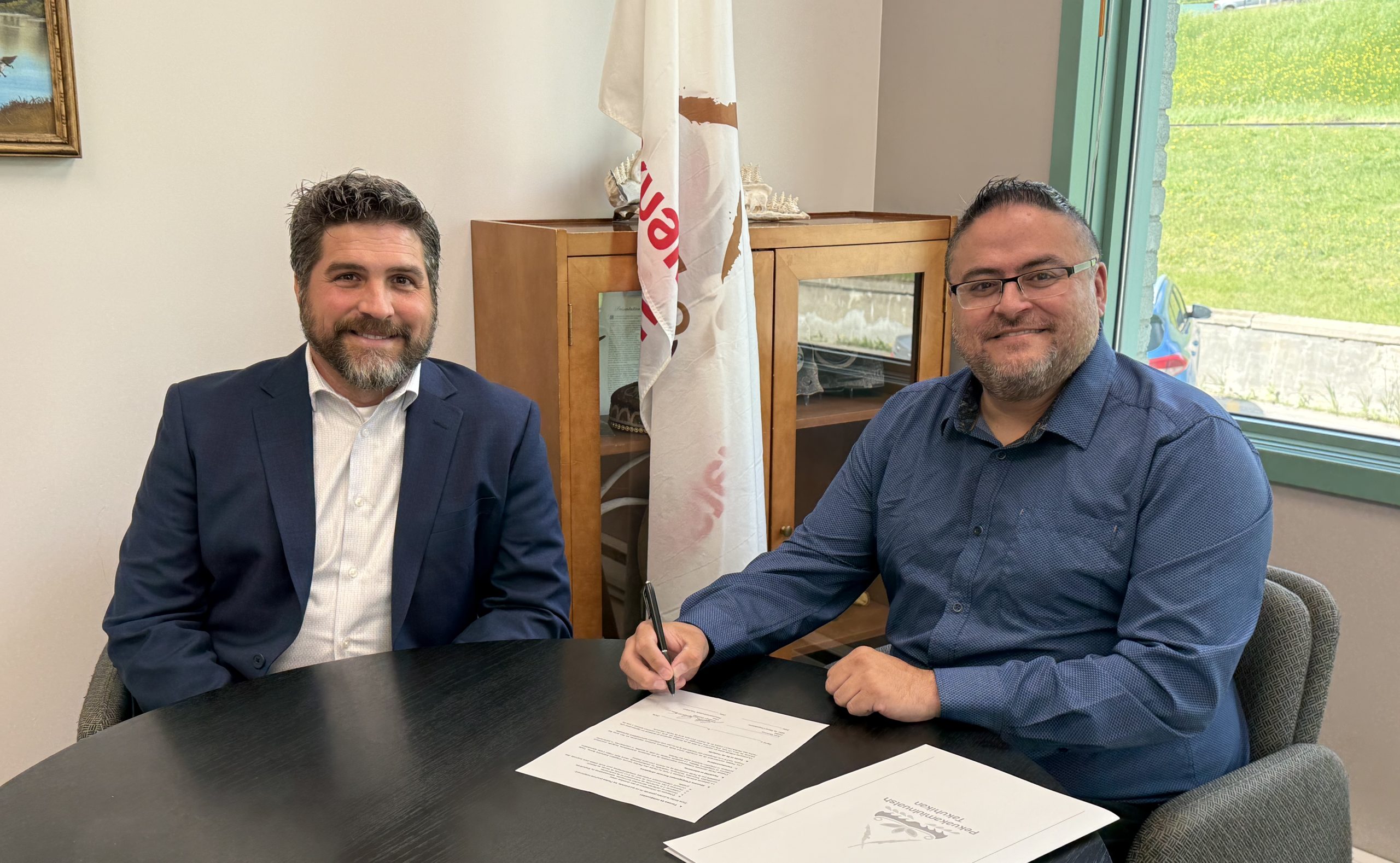 Phase exploratoire de projets de transbordement ferroviaire et transport minier : Pekuakamiulnuatsh Takuhikan et la MRC de Maria-Chapdelaine signent une entente de collaboration